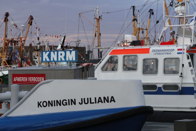 KNRM Breskens archief - Koningin Juliana en Zeemanshoop.JPG